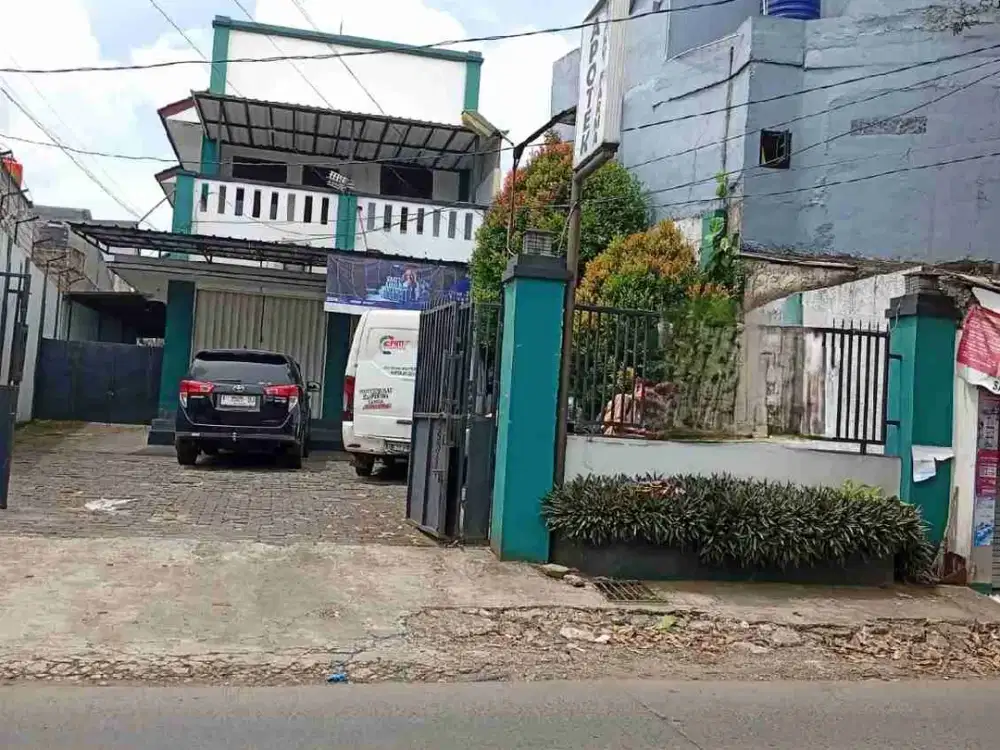 Disewakan Rumah Luas di Pinggir Jalan Tumenggung wiradiredja Tanah Baru, 2 Menit ke Jl Pandu Raya & dilewati Angkot, Bogor Utara, Bogor