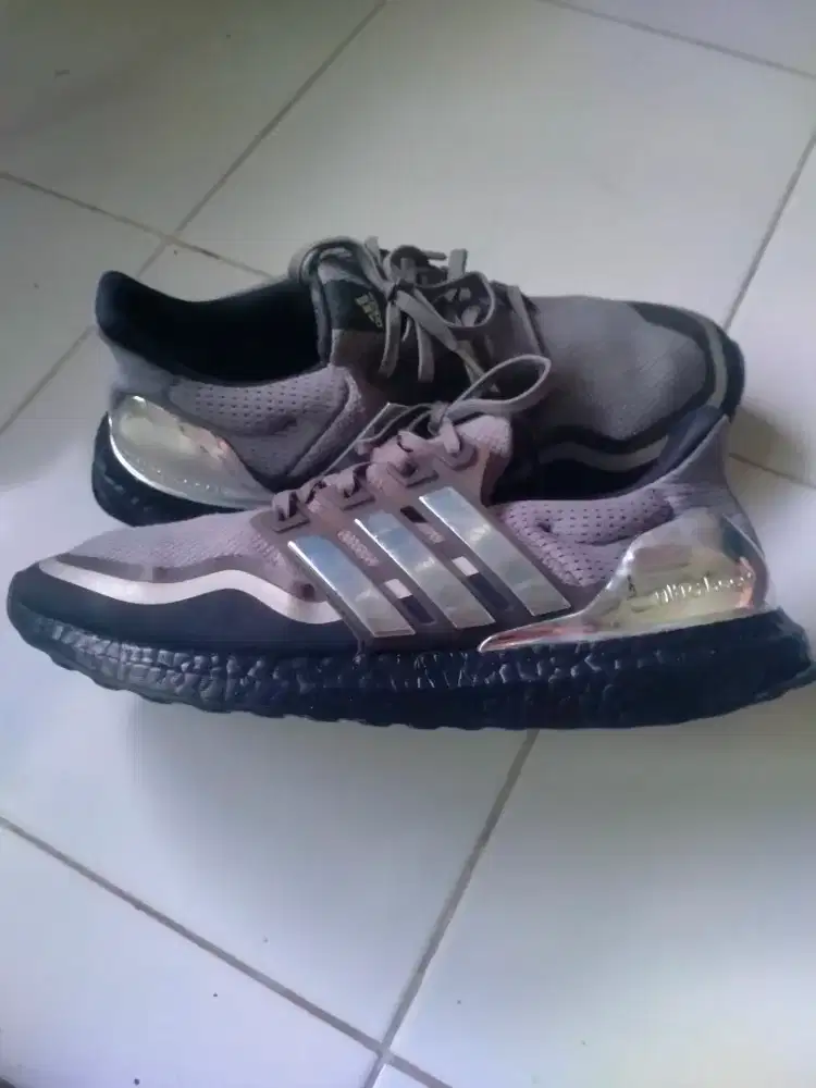 adidas ultraboost metallic original 1000%  langka