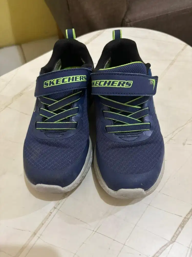 Preloved Sepatu Anak Skechers