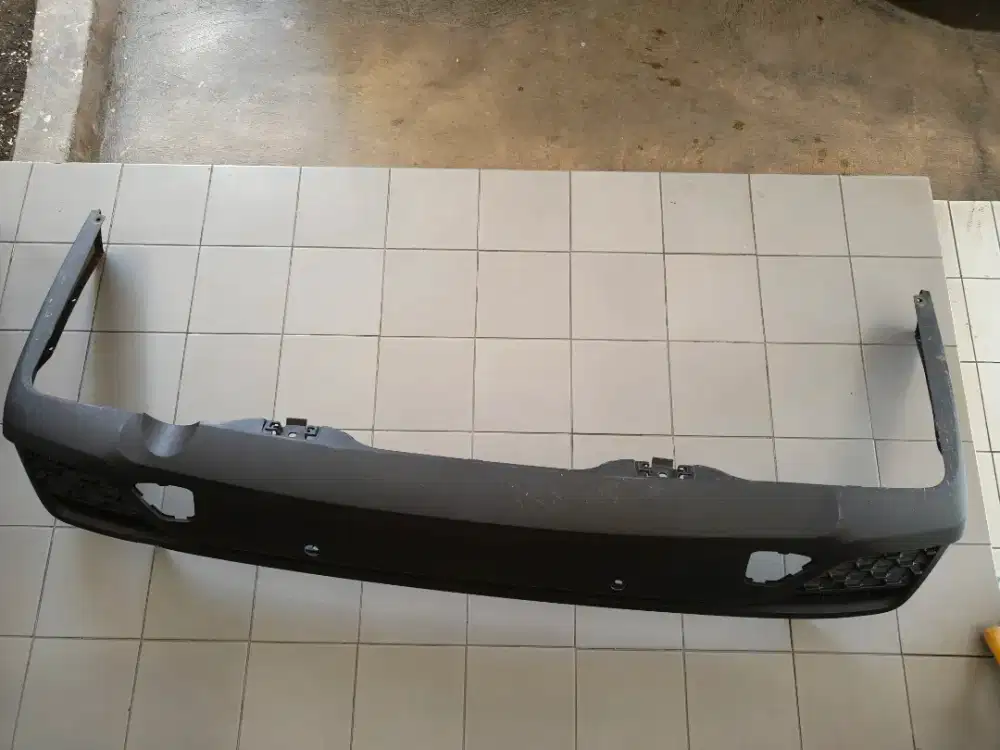 Bemper belakang & list crome pintu bagasi Inova Zenix 2023