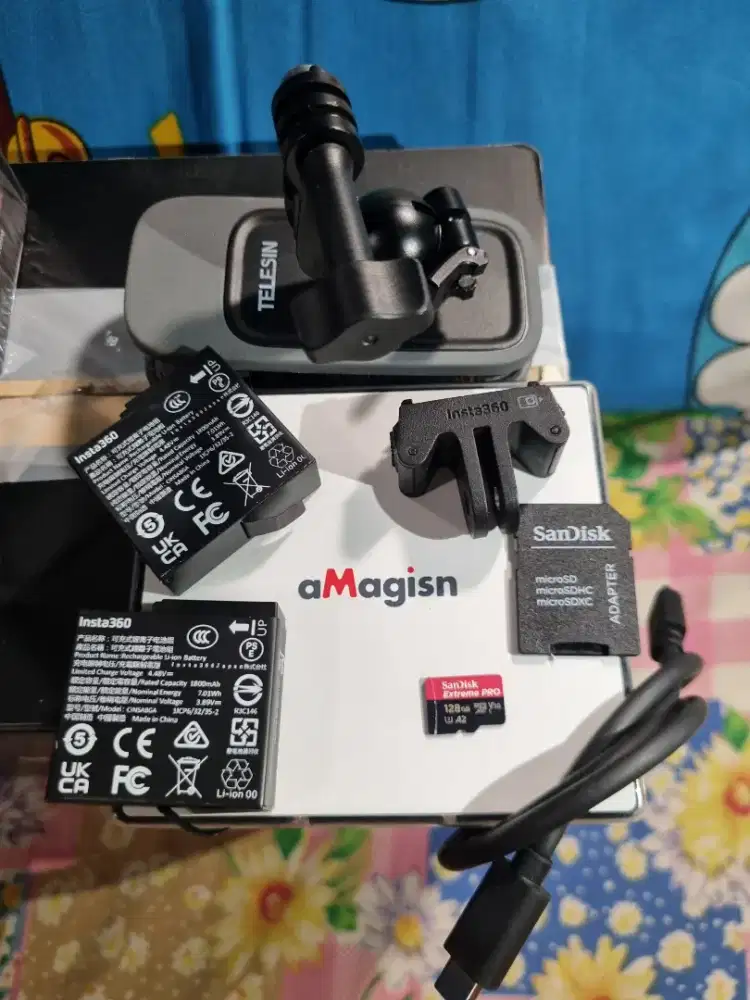 Insta360 Ace Pro 2 / Insta 360 AcePro 2 Dual Battery Xplorer Grip Kit