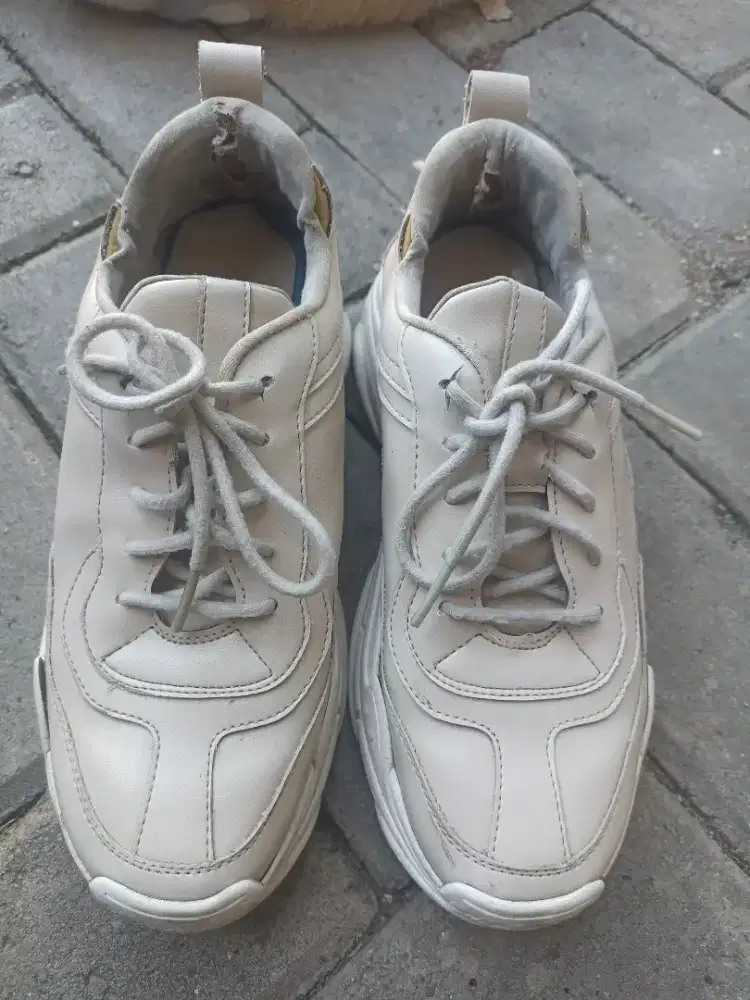 Sneakers Khakikakiku Beige Size 39