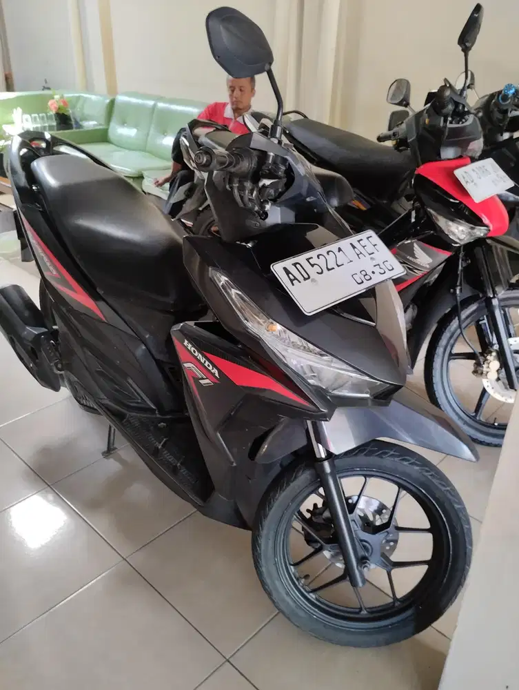 Vario 125 led old