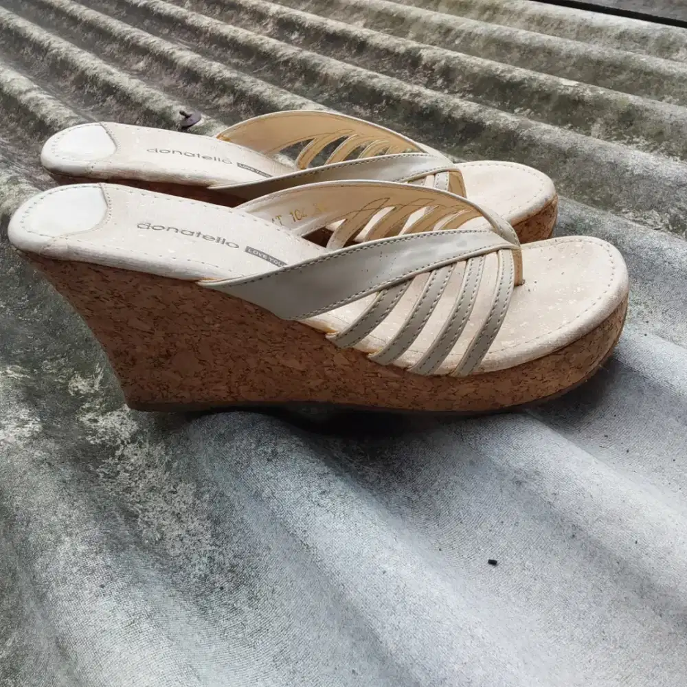 Sepatu sandal donatello size 38