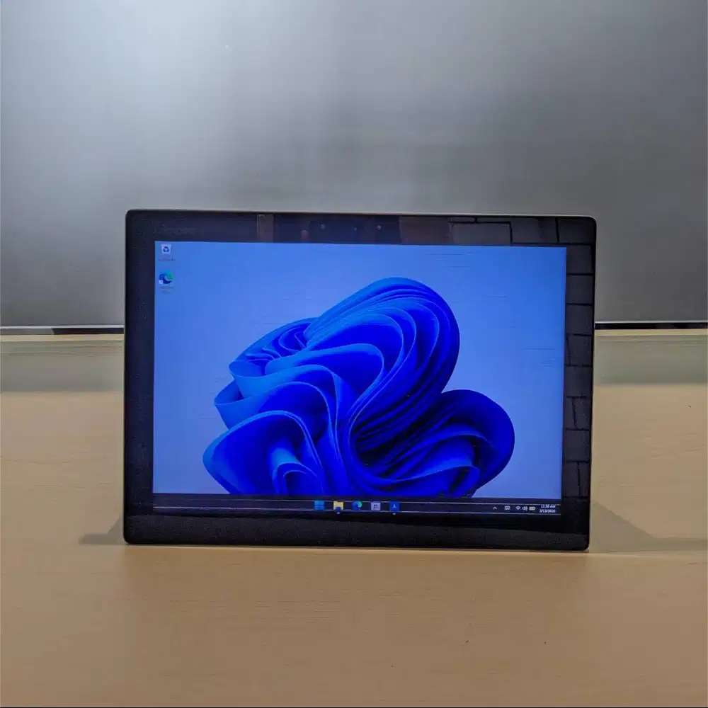 Laptop Lenovo Miix 720 2in1 Tablet PC Ori Core i7 | Ram 16GB | S 128GB