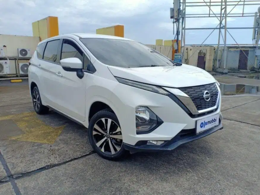 DP RENDAH - Nissan Livina 1.5 VE Bensin-AT 2019 S5AW