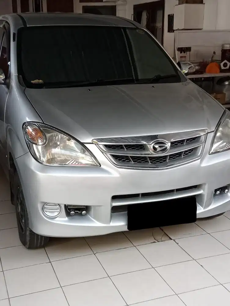 Daihatsu Xenia 2010 Bensin
