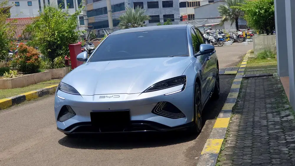 Km23rb byd seal performance awd 2024 biru