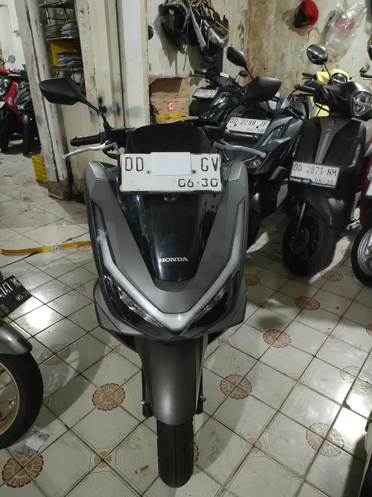 Honda PCX cbs 160cc 2025 silver