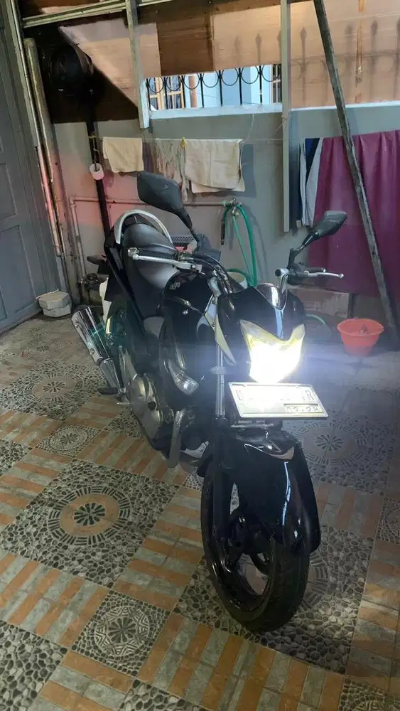 Suzuki Inazuma 250cc