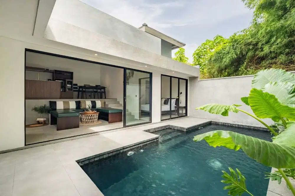 FOR LEASEHOLD MODERN MINIMALIST VILLA STRATEGIC LOCATION IN KEROBOKAN