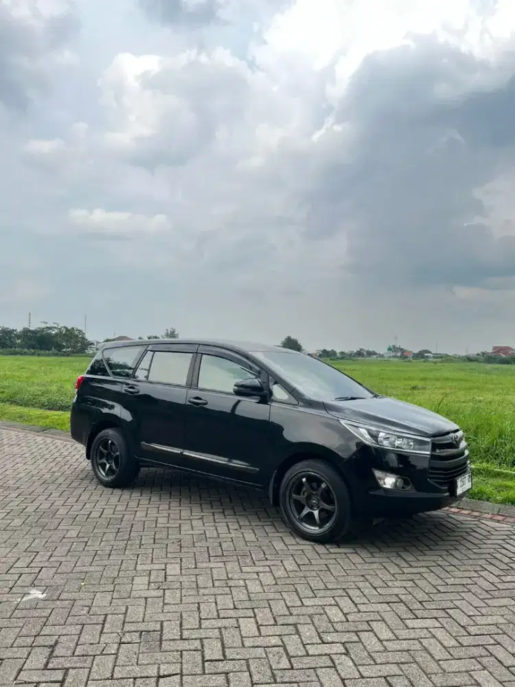 Innova reborn G Disel Hitam 2020