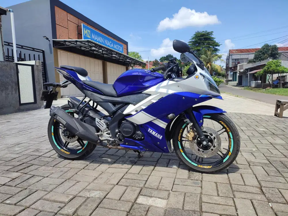 YAMAHA R15 V2 TAHUN 2015 LOW KM