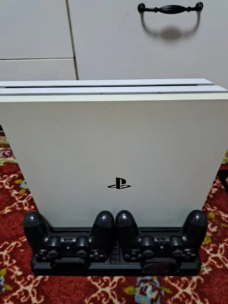 PS Pro 1 TB last series 72