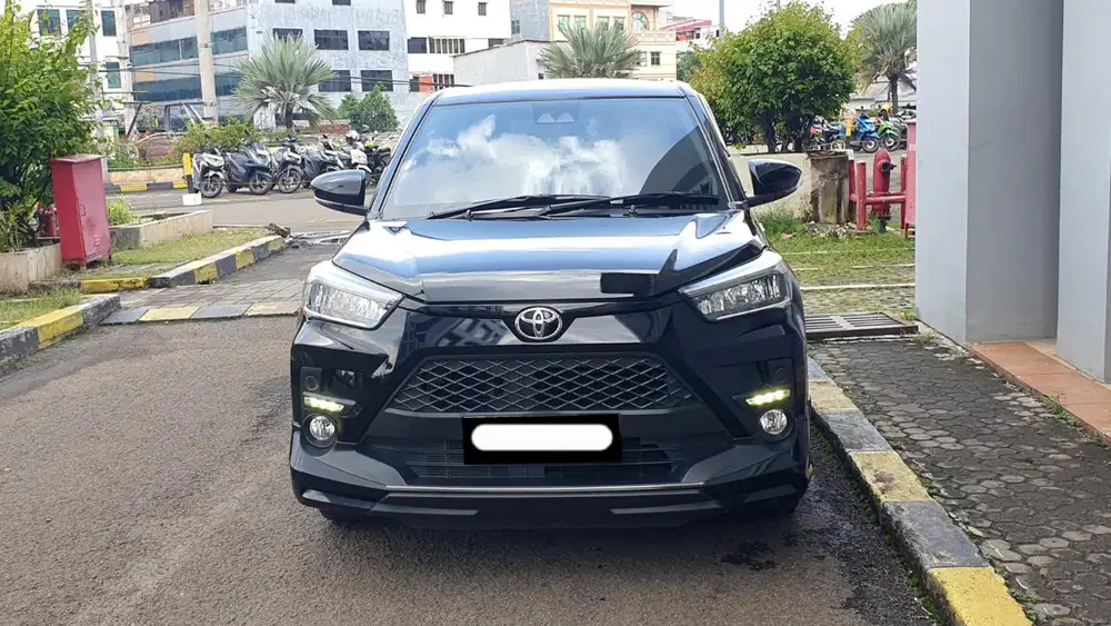 Toyota raize turbo gr sport tss cvt 2022 hitam matic