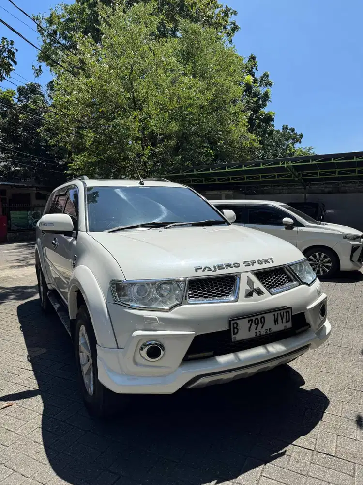 Jual Cash Mitsubishi Pajero Sport Limited Dakar 4x2 AT 2013