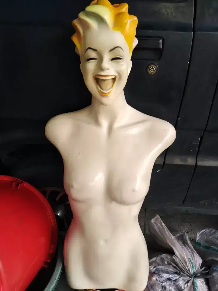 Manekin bekas display