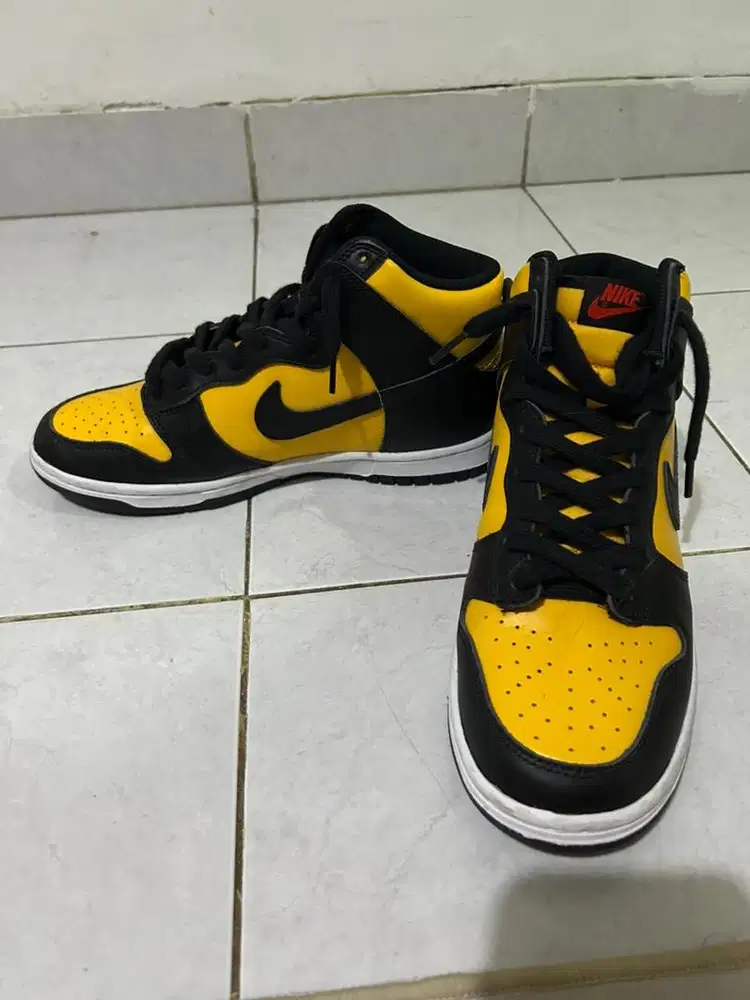 Nike Dunk High Yellow