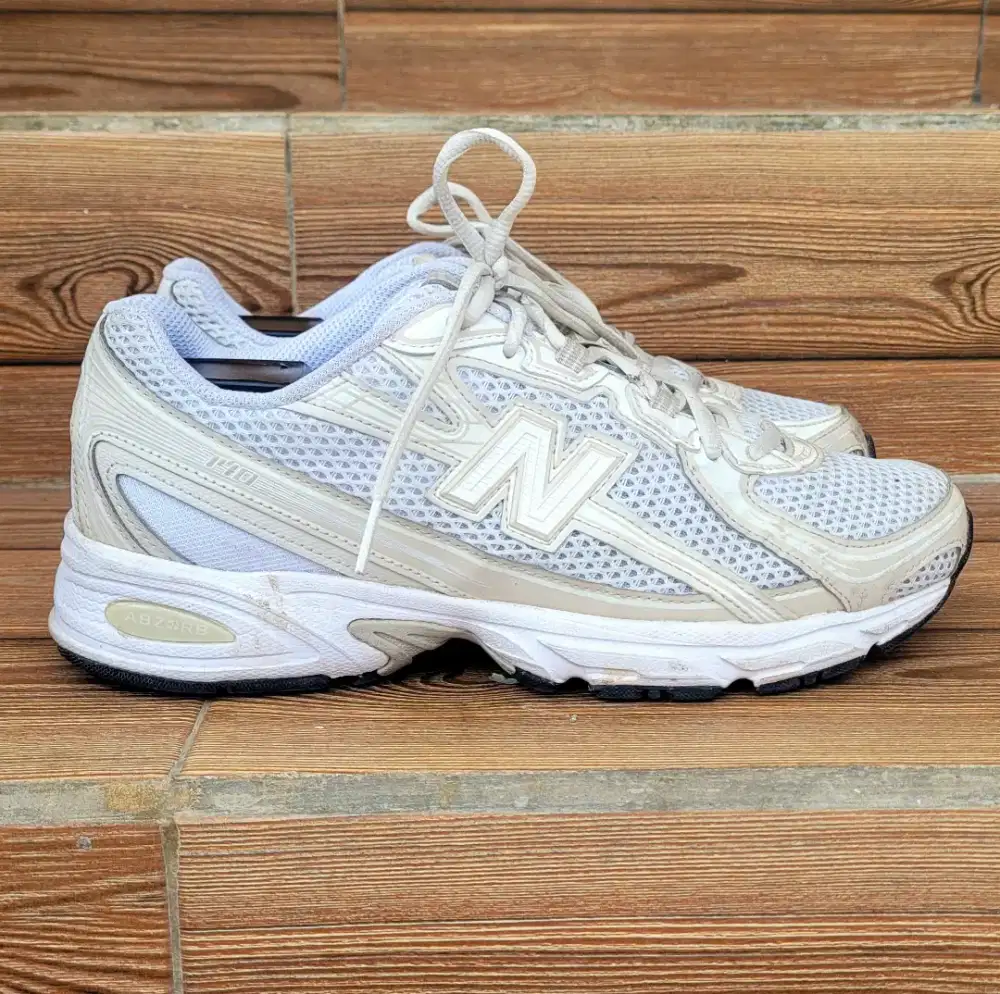 New balance NB 740 White Cream size 40.5 original 100%