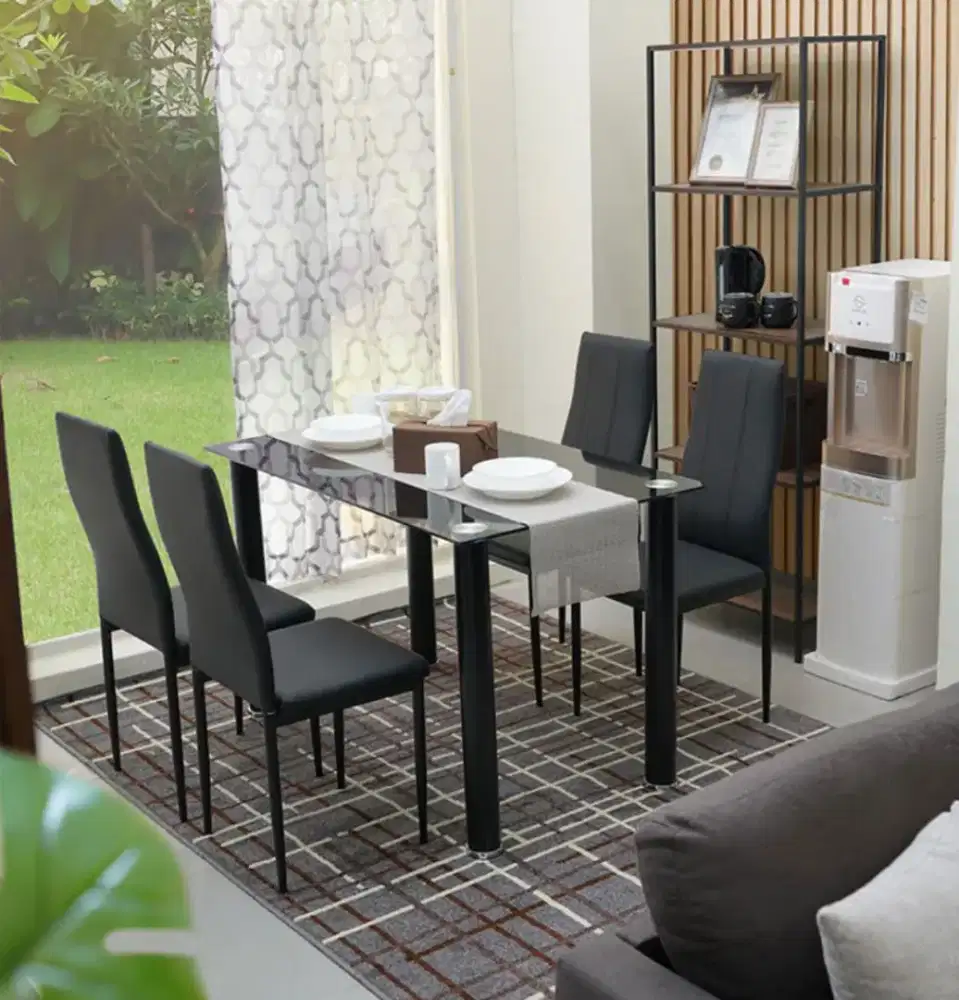 Meja Makan Set Kaca Hitam