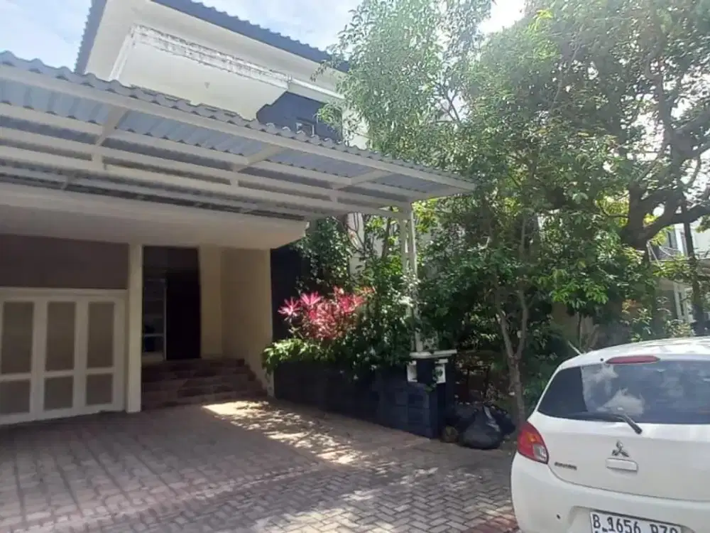 Dijual Rumah di Kota Baru Parahyangan, Bagus Luas Tatar Ratna Sasih