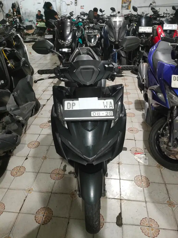 Honda vario abs 160cc 2023 hitam plat DP