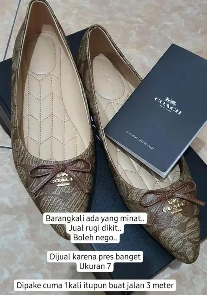 Sepatu wanita Brand Coach