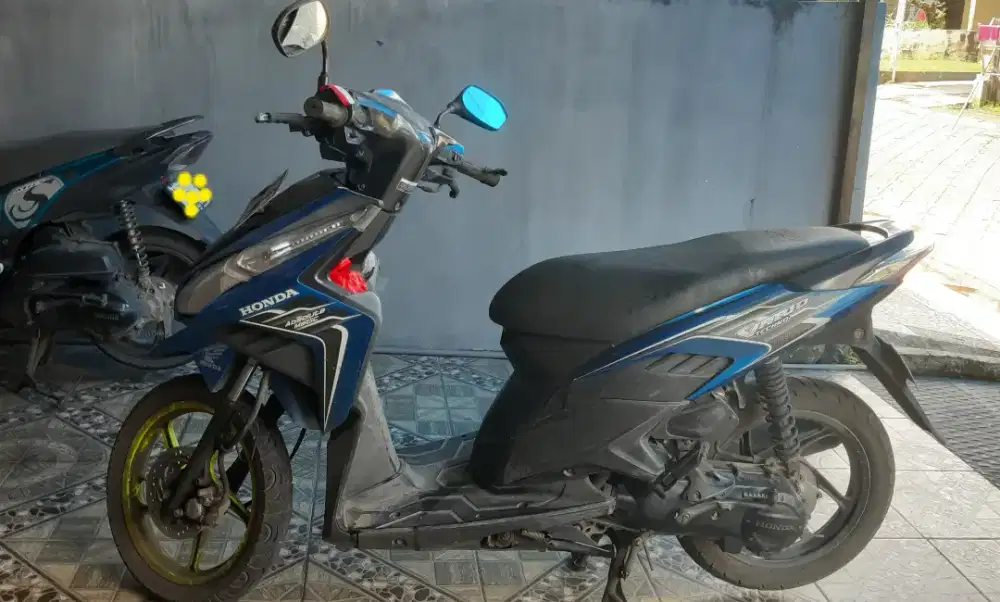 Jual cepat honda vario 2011