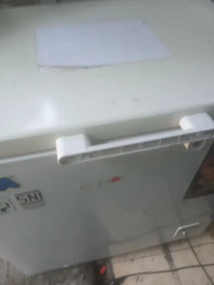 Dj jual frezer box 200 liter merk RSA normal siap pakai