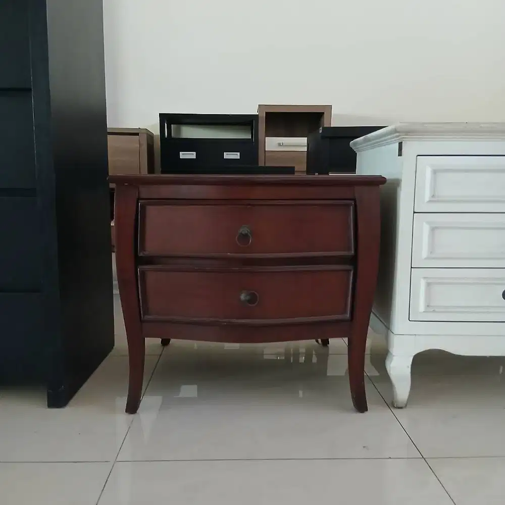 MEBEL ROSEWOOD BED SIDE TABLE CATHERINE (Coklat)