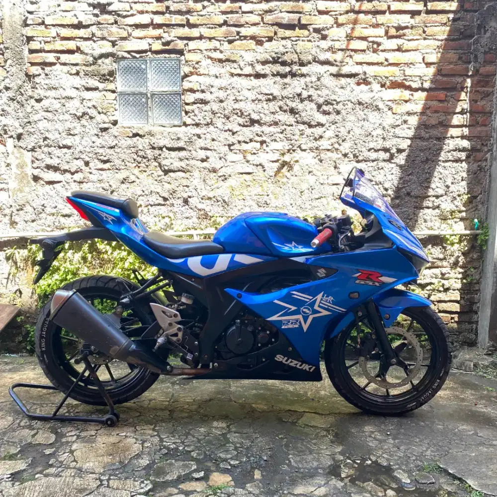 Suzuki gsx 150 tahun 2017