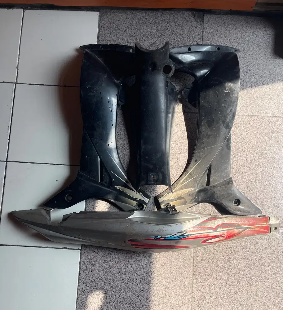 Knalpot racing vixion dan kap body depan jupiter