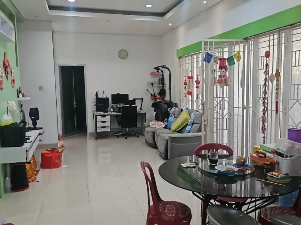 Dijual Rumah di Pluit. Luas 10X20m Semi Furnish