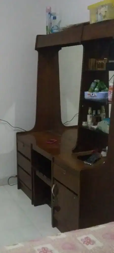 Meja rias jati dan lemari jati