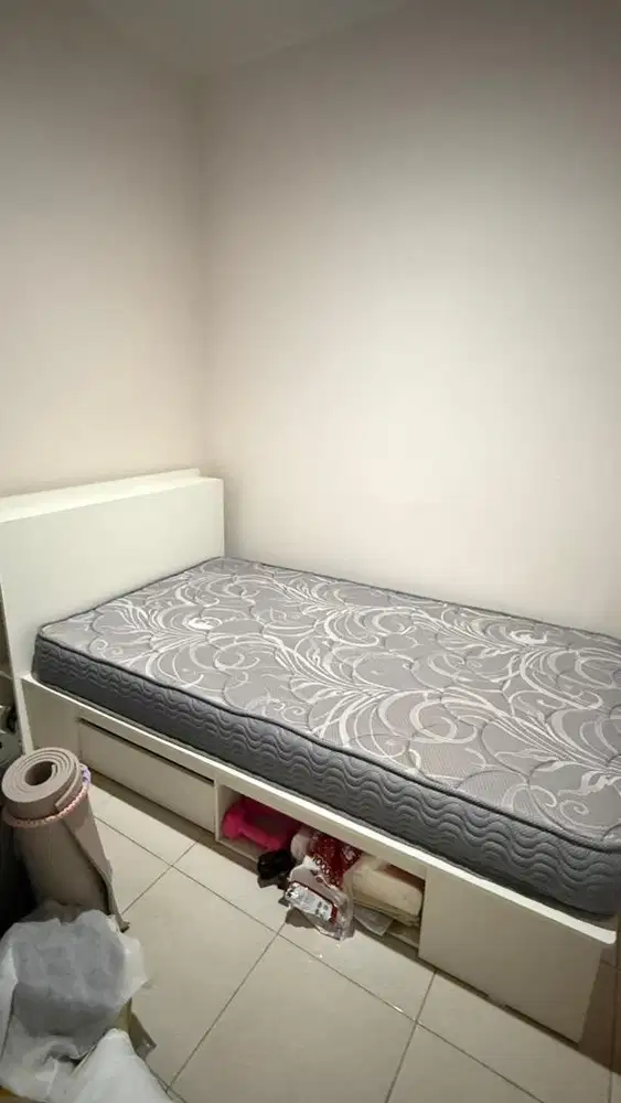 Dipan (TIDAK TERMASUK KASUR)