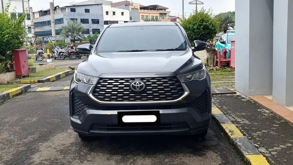 Km35rb toyota kijang innova zenix v hybrid rse 2023 abu