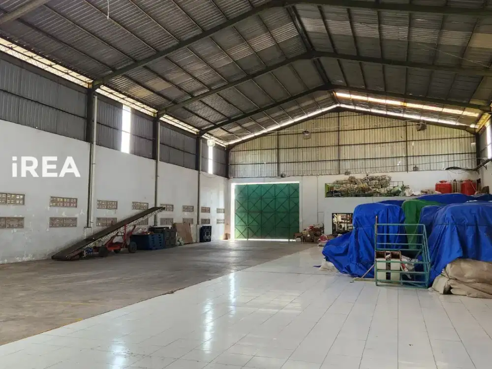 GUDANG DIJUAL DI SOLO BARAT DEKAT PASAR JUWIRING