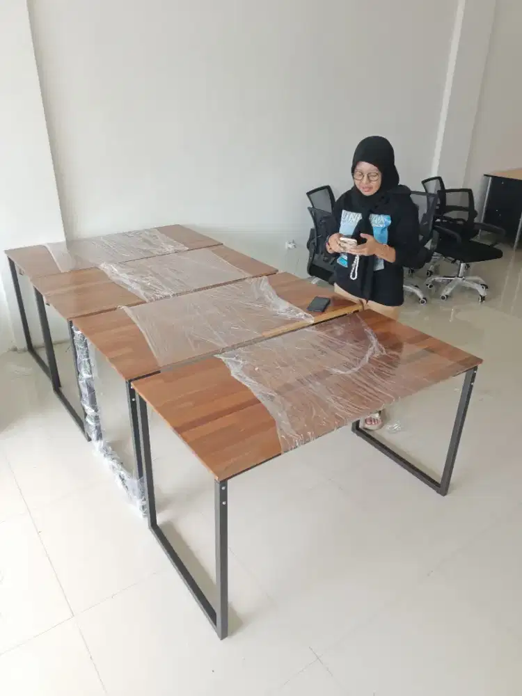 MEJA PREMIUM AESTHETIC 700.000 JADI 557.000 !