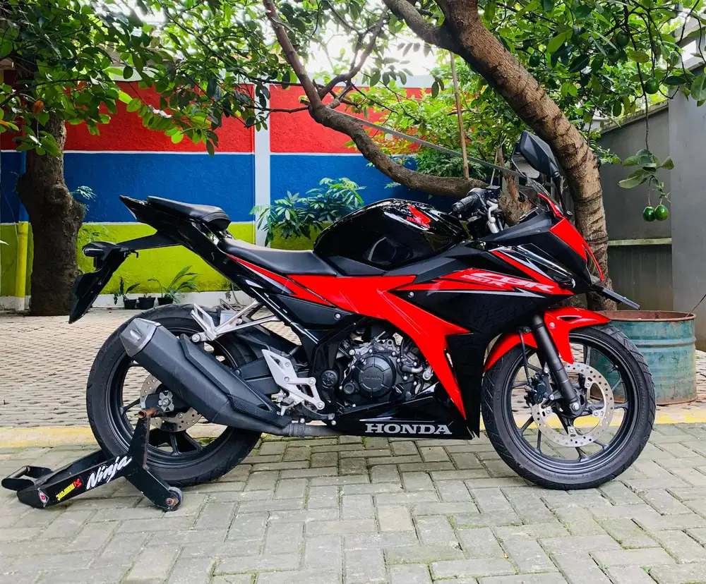Honda CBR 150 KM 600 Perak