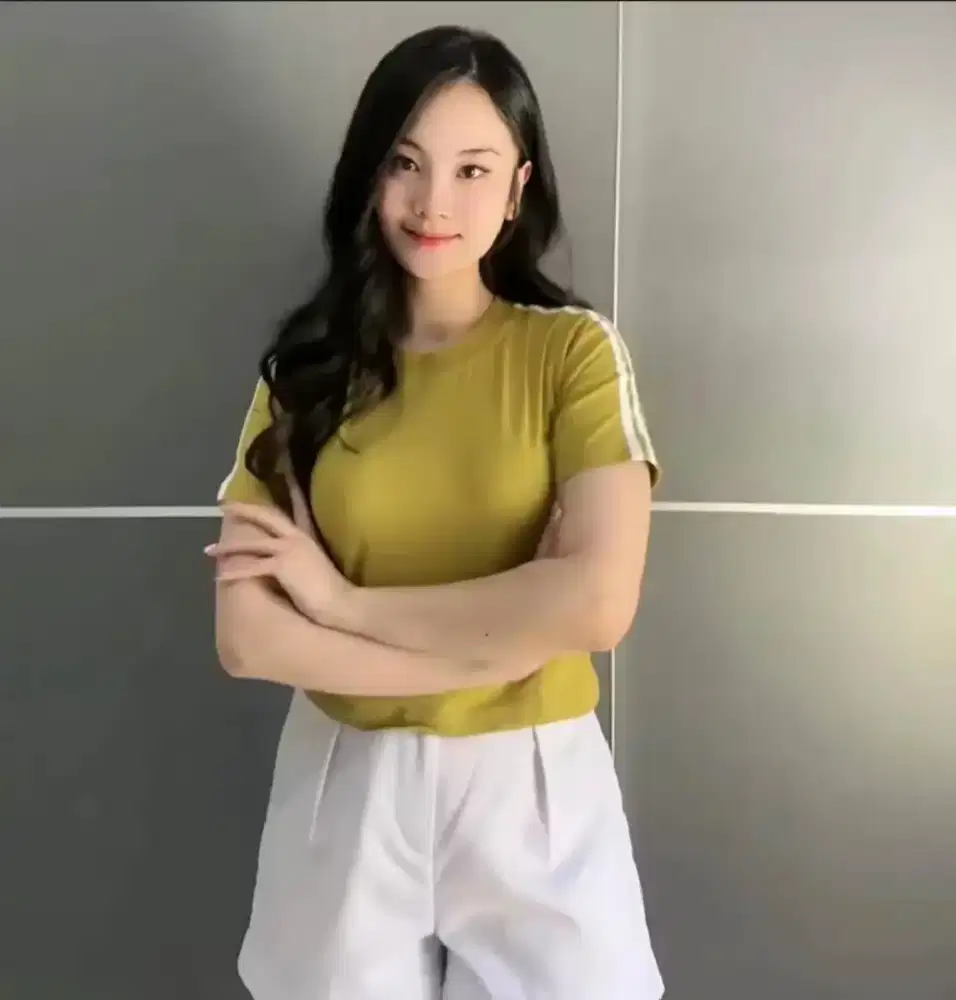 Kaos Wanita Crop Top