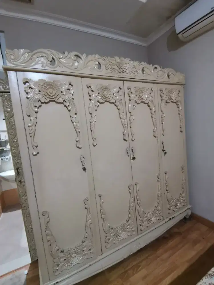 Lemari besar Jati asli 4 pintu