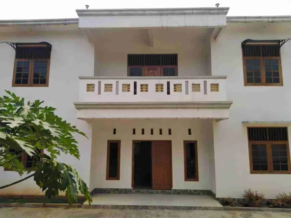 Disewa rumah dua lantai dicucur sektor 4 bintaro tangerang selatan