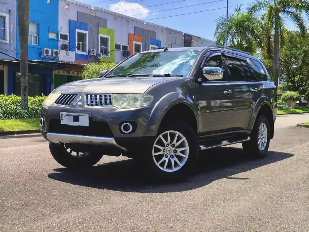 Mitsubishi Pajero Exceed 2012 Matic DP Paket