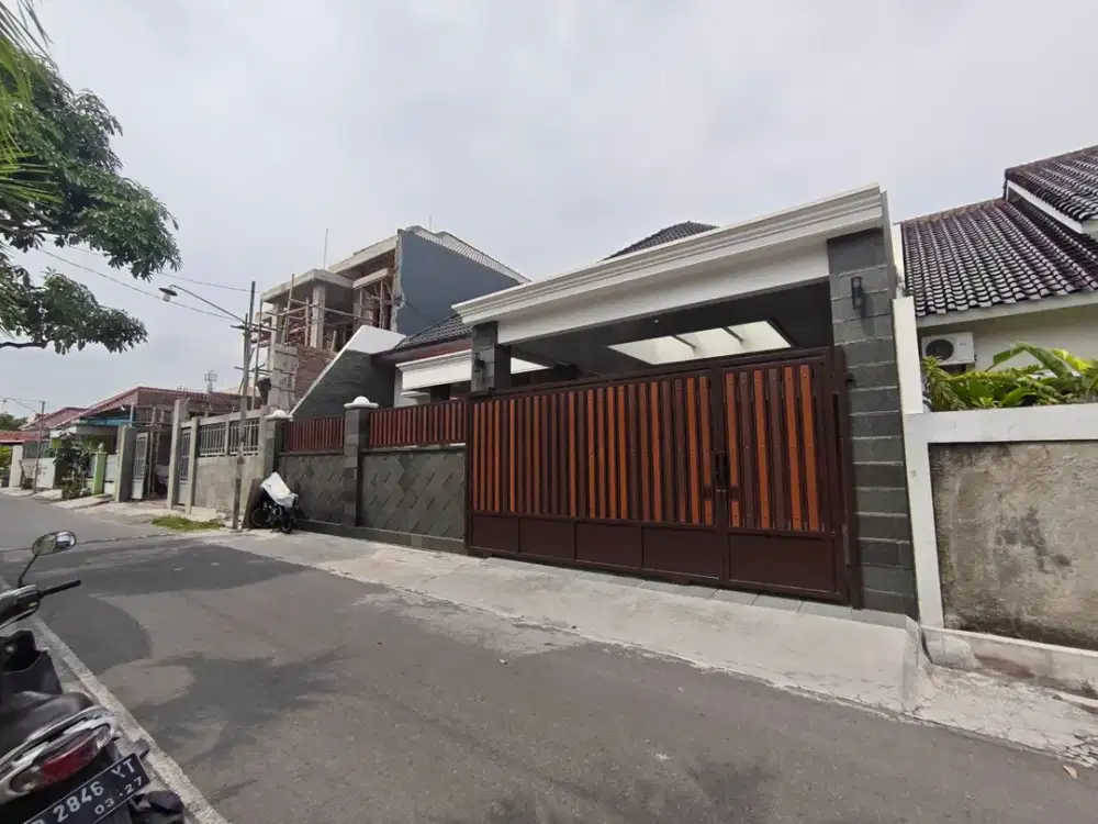 RUMAH MEWAH BARU STRATEGIS SUMBER BANJARSARI SOLO SURAKARTA