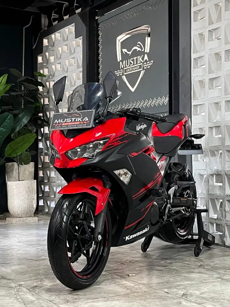 Istimewa ODO 8RB!!Kawasaki Ninja 250 ABS th 2018 - Ayu Mustika