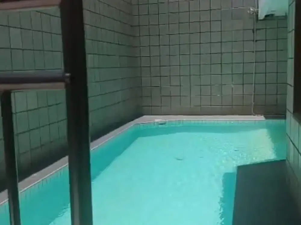 Disewakan Rumah Huk Full Furnish dengan kolam renang Kayu Putih Jakarta Timur