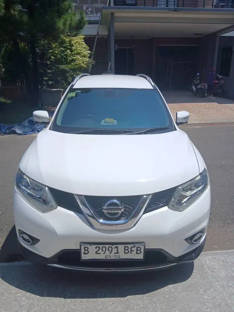 Dijual Xtrail 2015 2.5 T32 putih kondisi istimewa, mobil simpanan