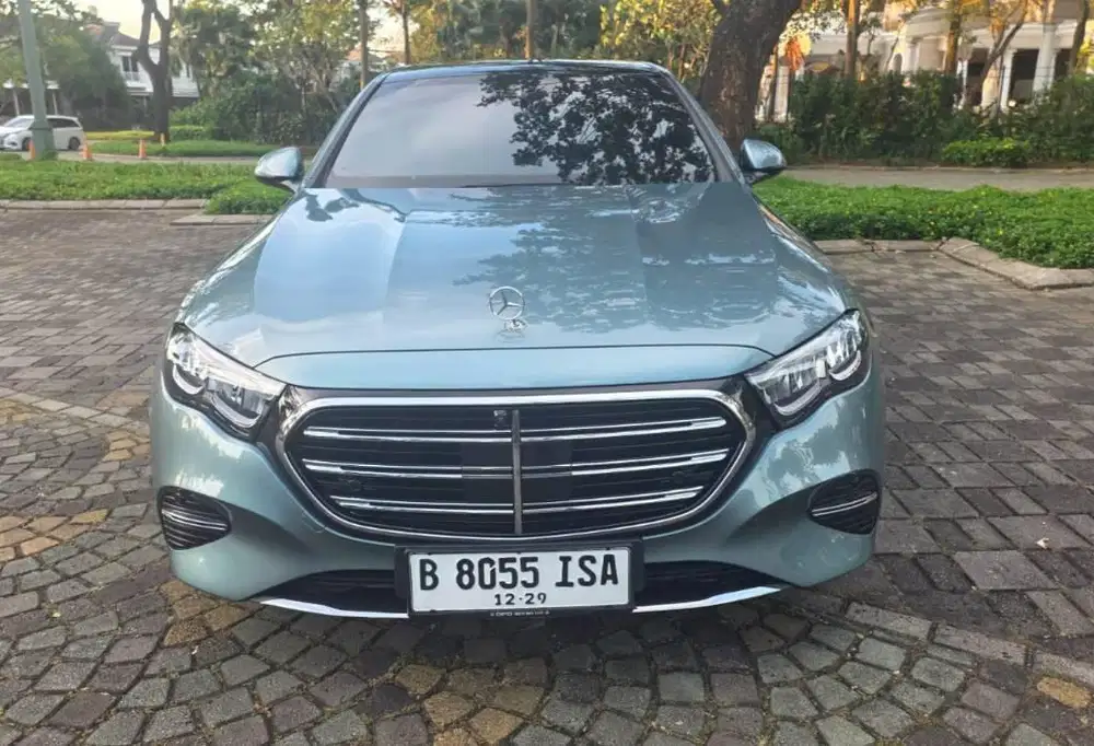 Mercedes Benz E200 / E 200 Exclusive 2024 Verde Silver