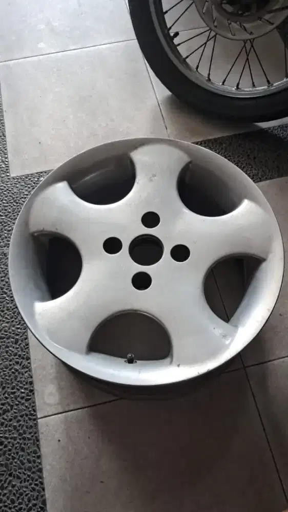 Velg ring 16 compomotive made in England original (ada 5 biji) pcd 114