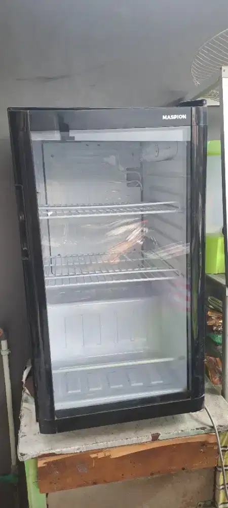 showcase mini maspion 126 liter